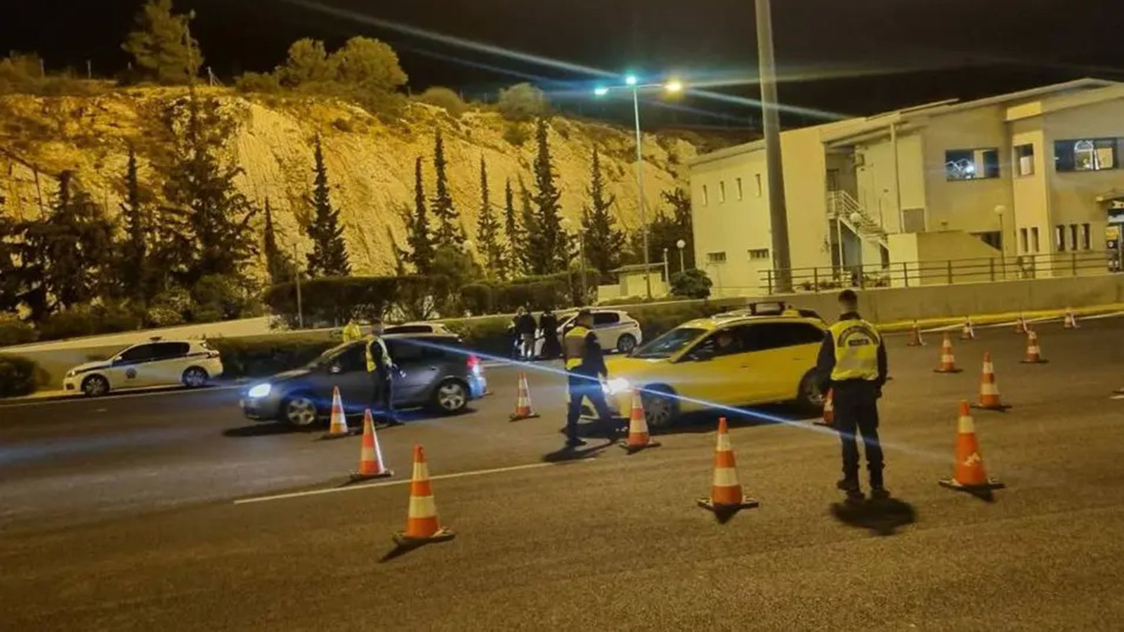 ΕΛ.ΑΣ.: 41.000 αλκοτέστ και 9 συλλήψεις στην Αθήνα 